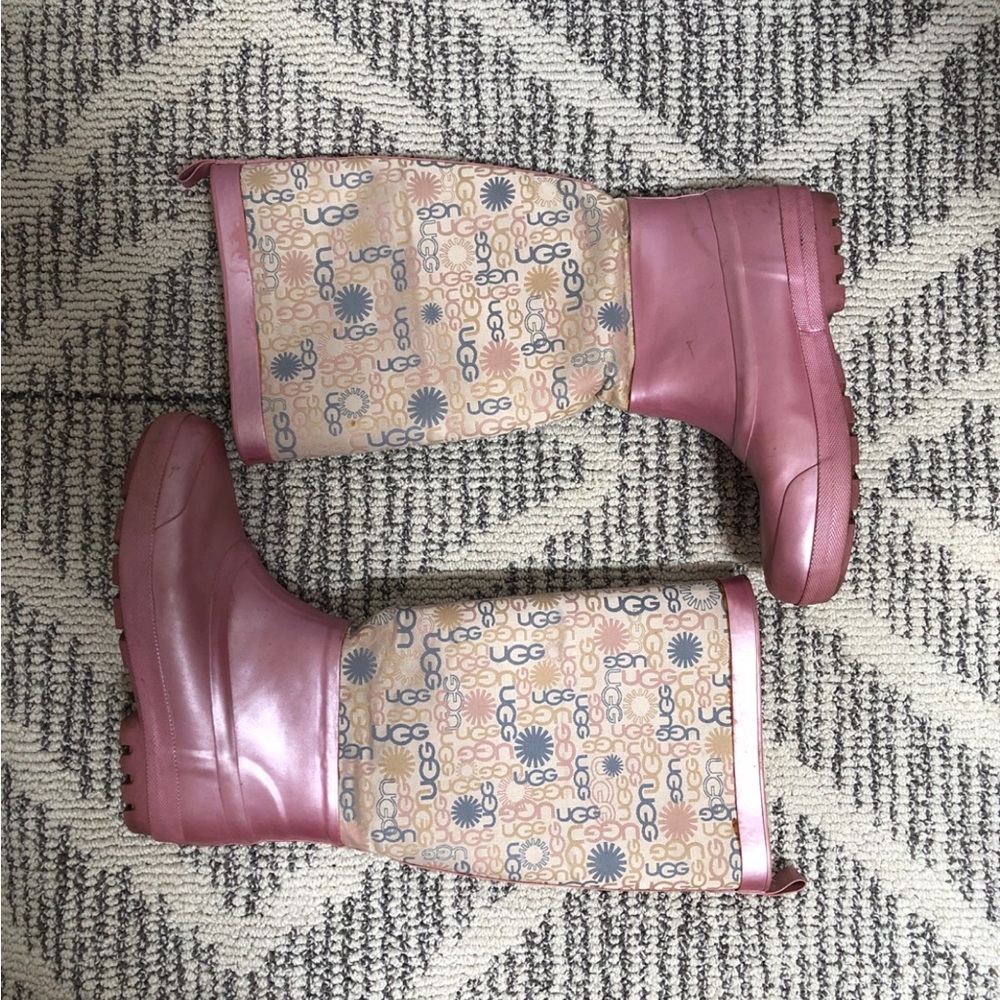 Vintage Ugg rain / snow boots size 9 women’s